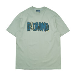 BADMINDᵀᴹ  25SS「 WORLDWIDE LOGO 」 TEE (LIGHT GRAY)